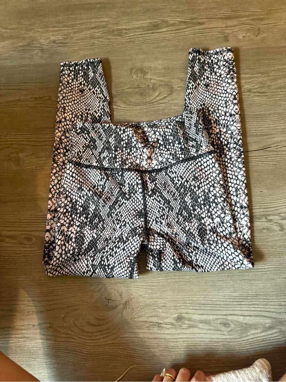 High-Waist Snake Print Leggings - Pink & Black
